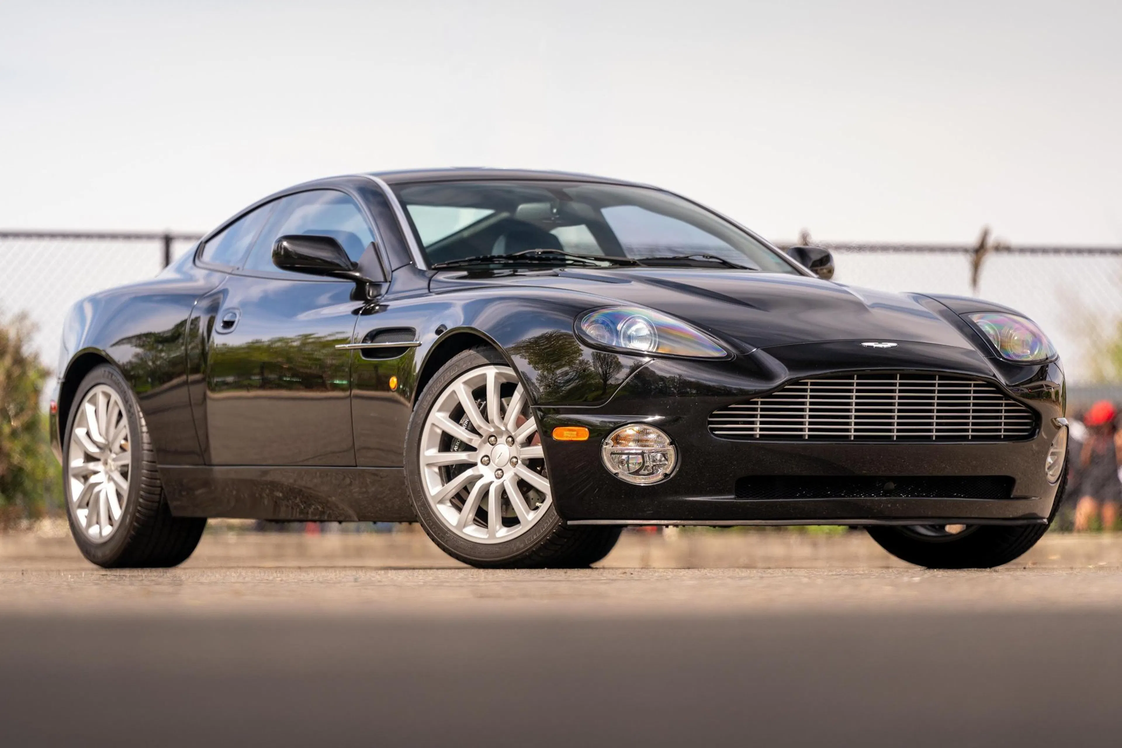 【シークレット】 Aston Martin Vanquish 2003 Aston Martin Vanquish VIN SCFAC23393B500682 | Hagerty